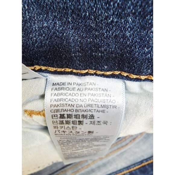 Levi's 28X30 Size 6M Womens Classic Straight Blue Denim 5 Pocket Logo Tag Jeans - Picture 14 of 14